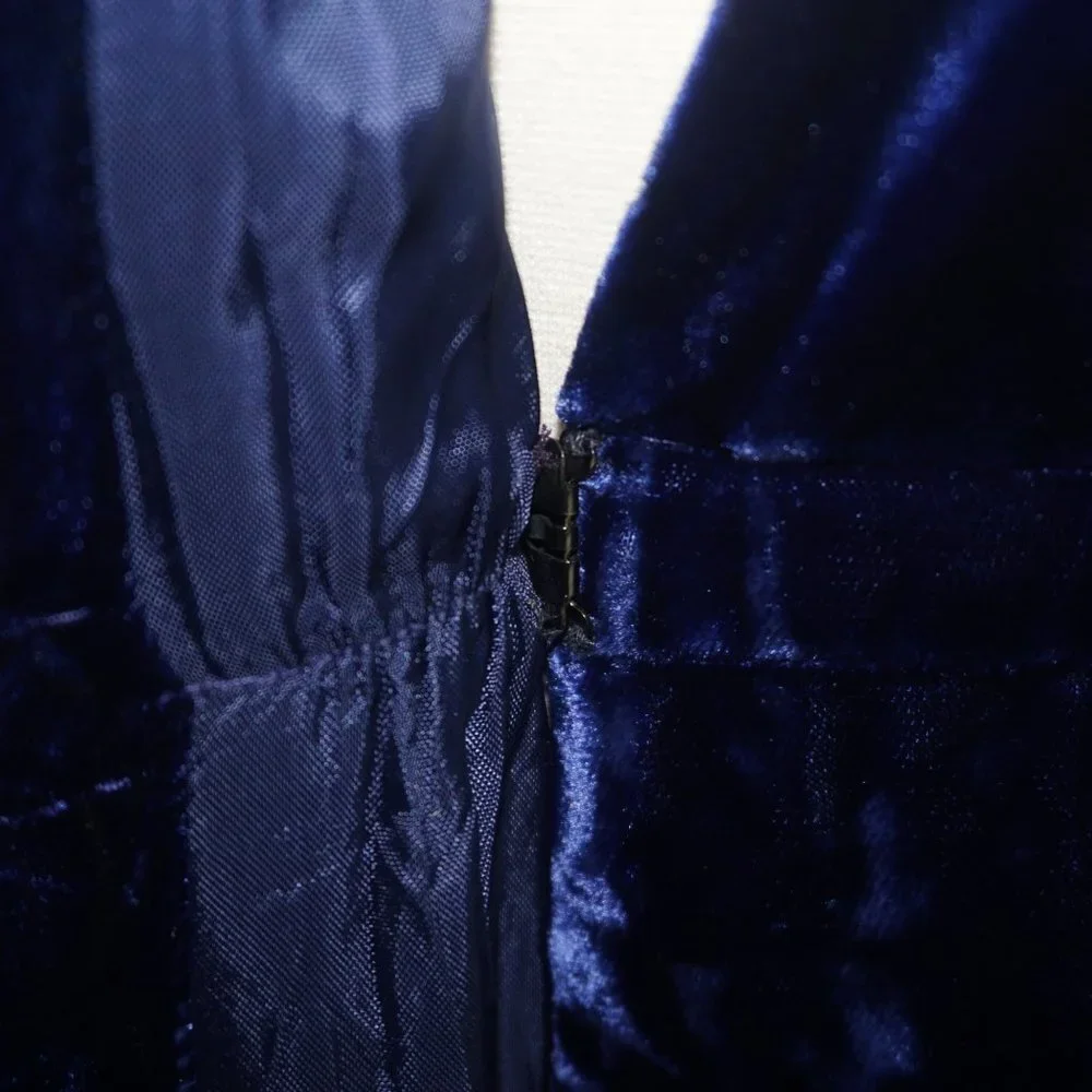 Vintage 70s Halston Bergdorf Goodman Midnight Navy Crushed Velvet Wrap Dress - Picture 8 of 10